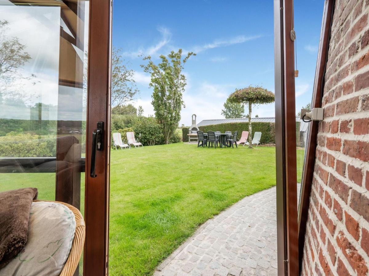 Stunning Holiday Home in Oombergen with Terrace&Garden Zottegem Exterior foto