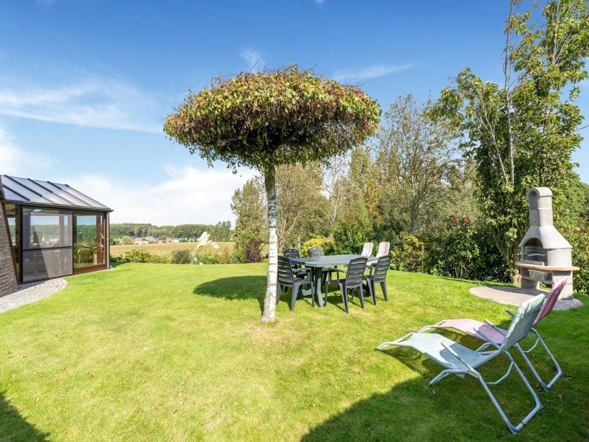 Stunning Holiday Home in Oombergen with Terrace&Garden Zottegem Exterior foto